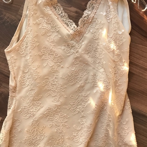 Worthington beige lace tank top large - Picture 3 of 3